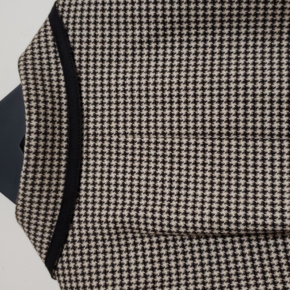 Tahari Arthur S. Levine Jacket - Picture 8 of 11